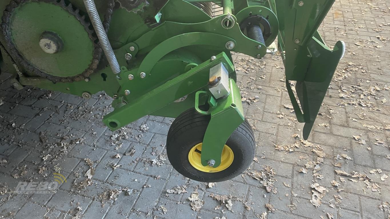 Press-/Wickelkombination za tip John Deere FESTKAMMER-KOMBIPRESSE C441R, Neumaschine u Aurich (Slika 11)