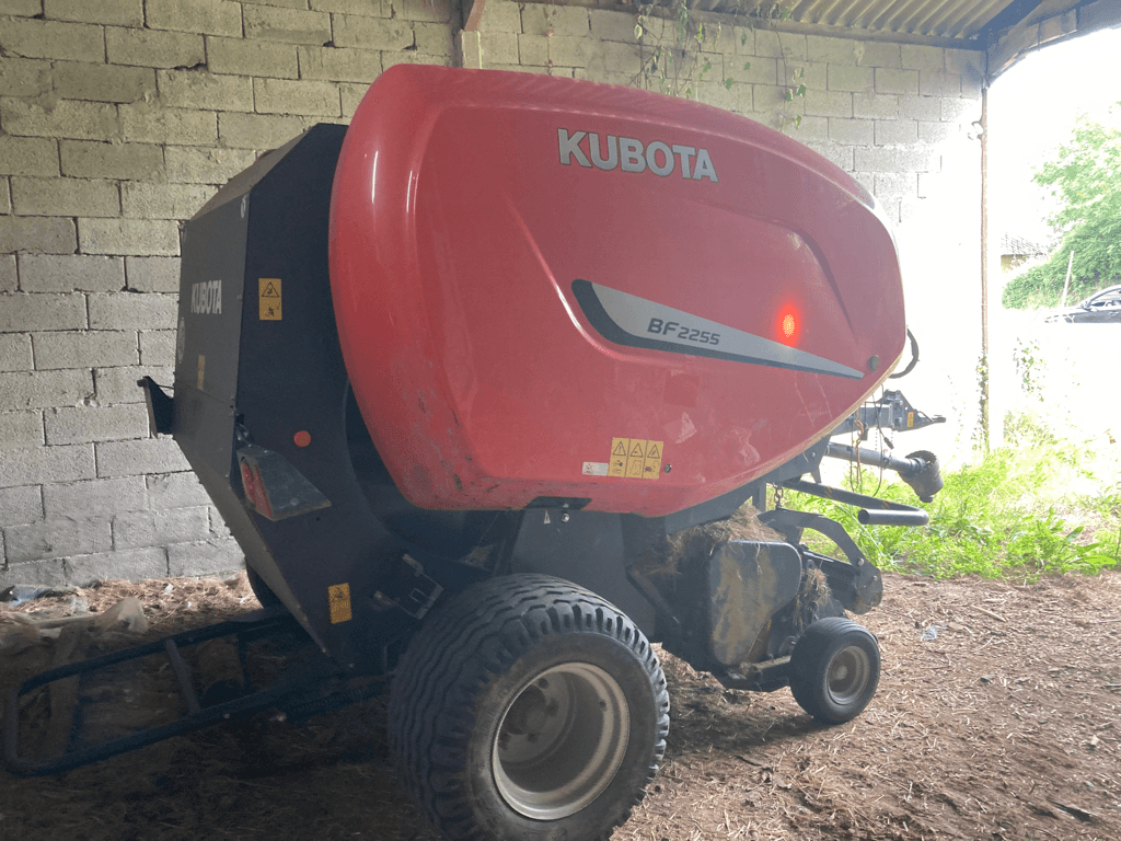 Press-/Wickelkombination του τύπου Kubota BF 2225, Gebrauchtmaschine σε ISIGNY-LE-BUAT (Φωτογραφία 3)