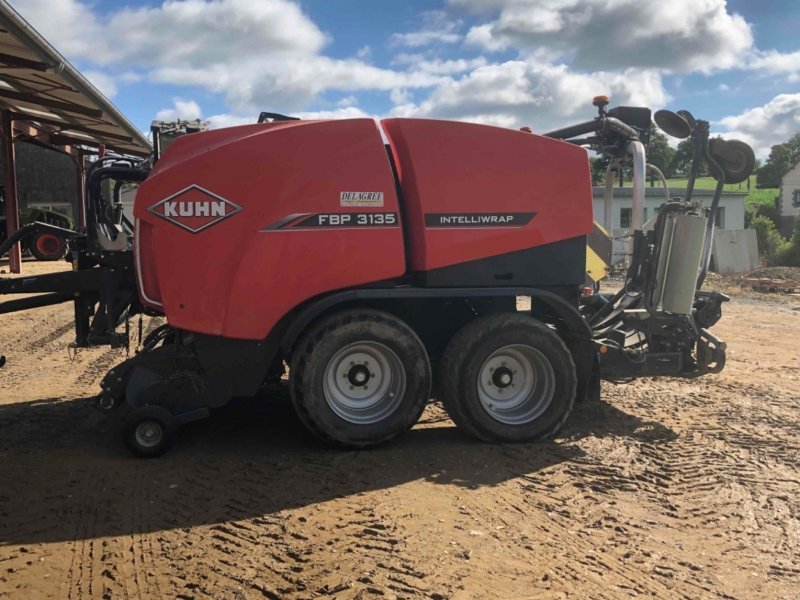 Press-/Wickelkombination tip Kuhn FBP 3135, Gebrauchtmaschine in Le Horps