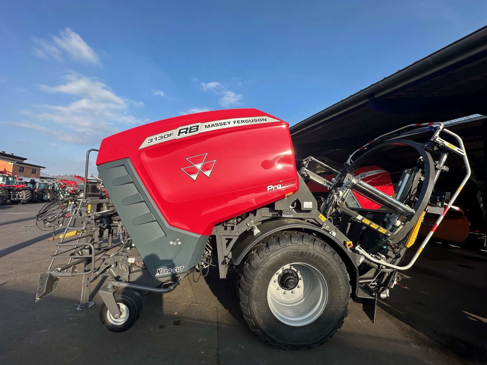 Press-/Wickelkombination of the type Massey Ferguson 3130 F P-W-Kombi 25Messer, Gebrauchtmaschine in Olsberg (Picture 1)