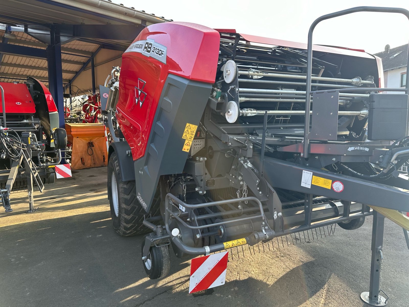 Press-/Wickelkombination van het type Massey Ferguson 3130 F P-W-Kombi 25Messer, Gebrauchtmaschine in Amöneburg - Roßdorf (Foto 3)