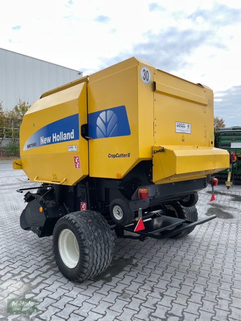 Press-/Wickelkombination del tipo New Holland BR 7060 CropCutter II, Neumaschine In Borgholzhausen (Immagine 8)