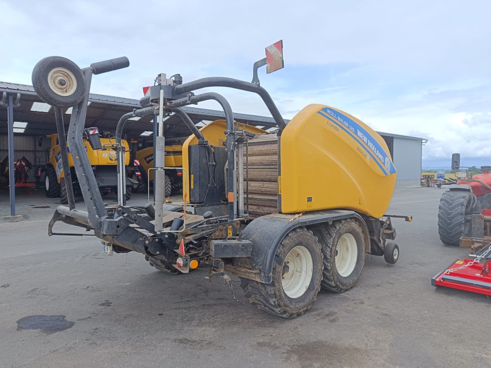 Press-/Wickelkombination del tipo New Holland ROLLBALER125, Gebrauchtmaschine In Le Horps (Immagine 3)