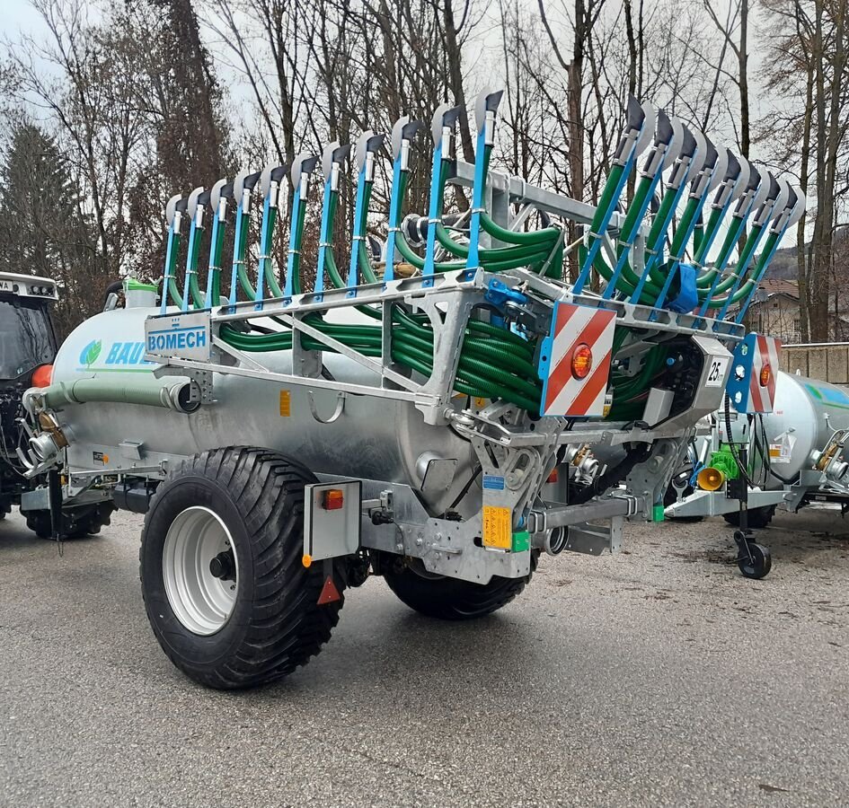 Pumpfass del tipo Bauer Vakuumfass V 63 mit Bomech Schleppschuhverteiler, Neumaschine en Tamsweg (Imagen 2)