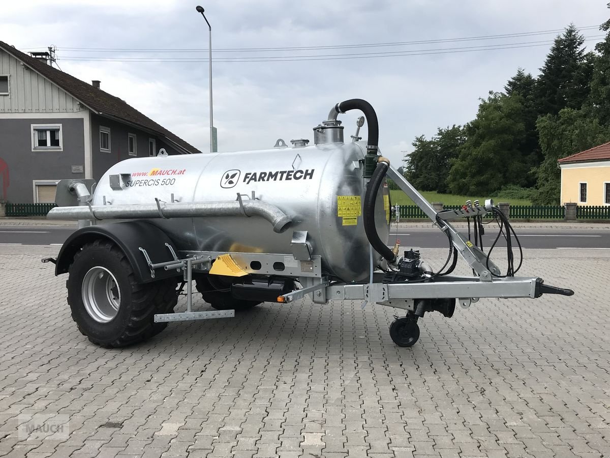 Pumpfass des Typs Farmtech Supercis 500, Neumaschine in Burgkirchen (Bild 1)