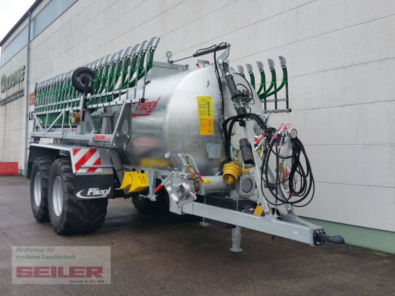 Pumpfass van het type Fliegl PFW 12000 Maxx Line 12m³ + Skate 150 15m, Neumaschine in Ansbach (Foto 1)