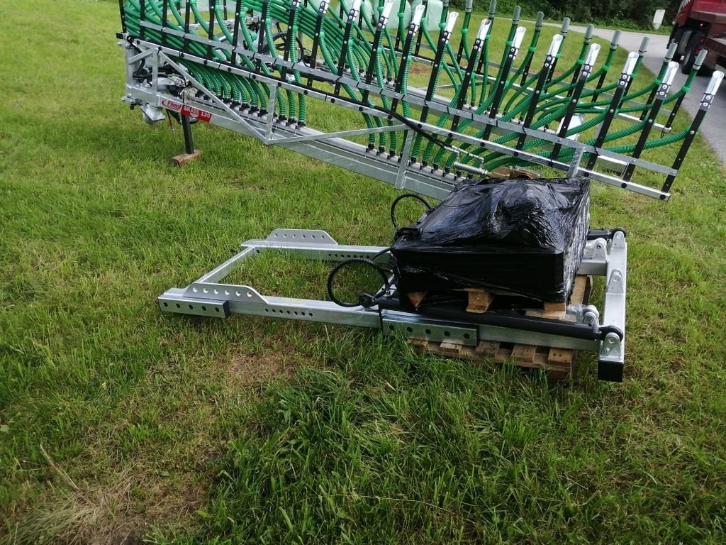 Pumpfass of the type Fliegl SKATE 120 SD, Reihenabstand 18,75cm, Neumaschine in Grünbach (Picture 3)