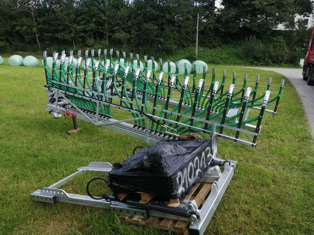 Pumpfass van het type Fliegl SKATE 120 SD, Reihenabstand 18,75cm, Neumaschine in Grünbach (Foto 1)