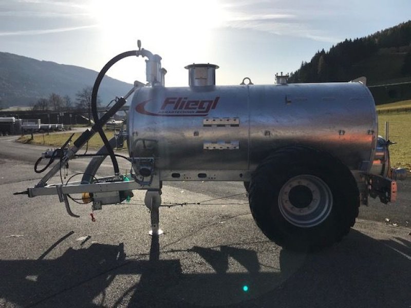 Pumpfass van het type Fliegl Vakuumfass 5000l Jumbo Line Güllefass, Neumaschine in Tamsweg (Foto 13)