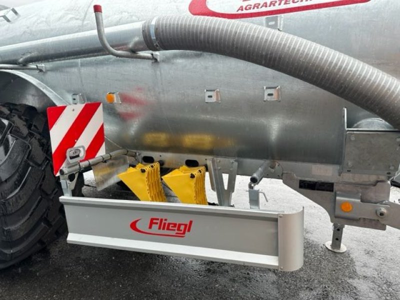 Pumpfass des Typs Fliegl Vakuumfass 8600l Jumbo Line Güllefass, Neumaschine in Tamsweg (Bild 12)