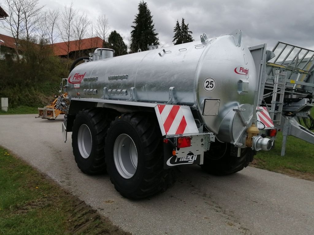 Pumpfass типа Fliegl VFW 10600 MAXX Line, Neumaschine в Grünbach (Фотография 3)