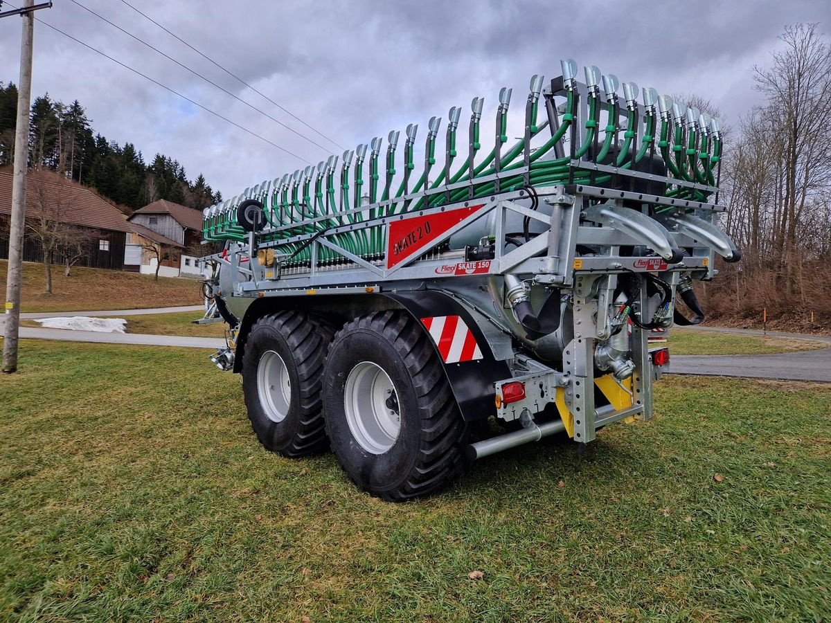 Pumpfass van het type Fliegl VFW 12000 MAXX Line Plus + SKATE 2.0 150, Neumaschine in Grünbach (Foto 3)