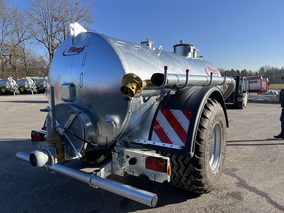 Pumpfass van het type Fliegl VFW 7500 JUMBO Line Einachs, Neumaschine in Wallern (Foto 7)