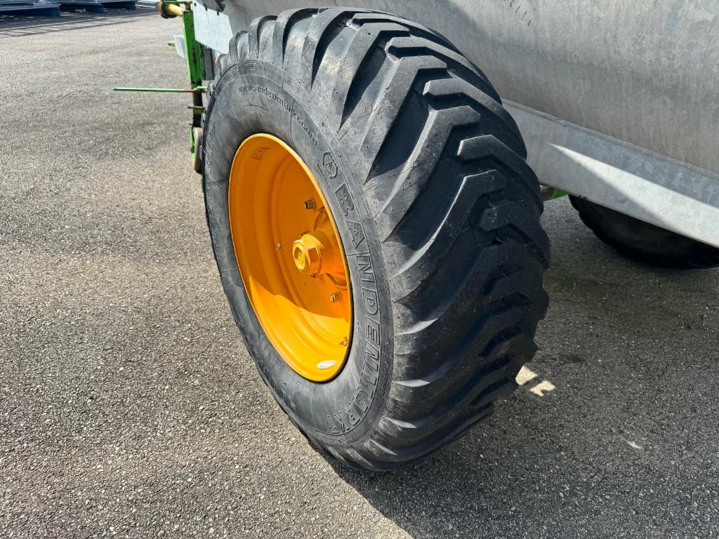 Pumpfass van het type Joskin Modulo 4000 ME, Gebrauchtmaschine in Saint-Nabord (Foto 8)