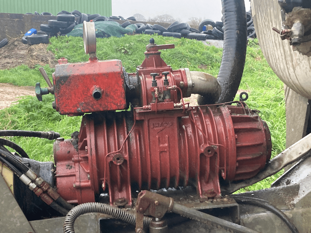 Pumpfass tip Pichon 11000 LITRES, Gebrauchtmaschine in CONDE SUR VIRE (Poză 4)