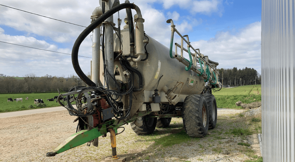 Pumpfass du type Sonstige 15500 LITRES, Gebrauchtmaschine en TREMEUR (Photo 3)