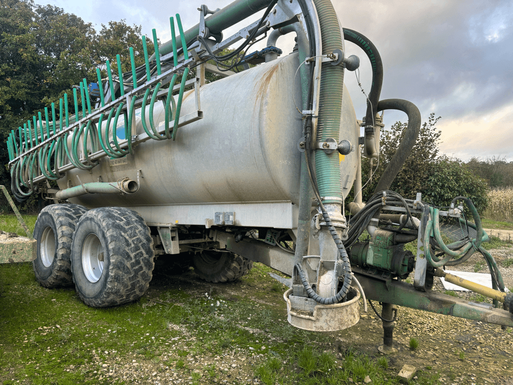 Pumpfass типа Sonstige 16700 LITRES, Gebrauchtmaschine в CONDE SUR VIRE (Фотография 4)