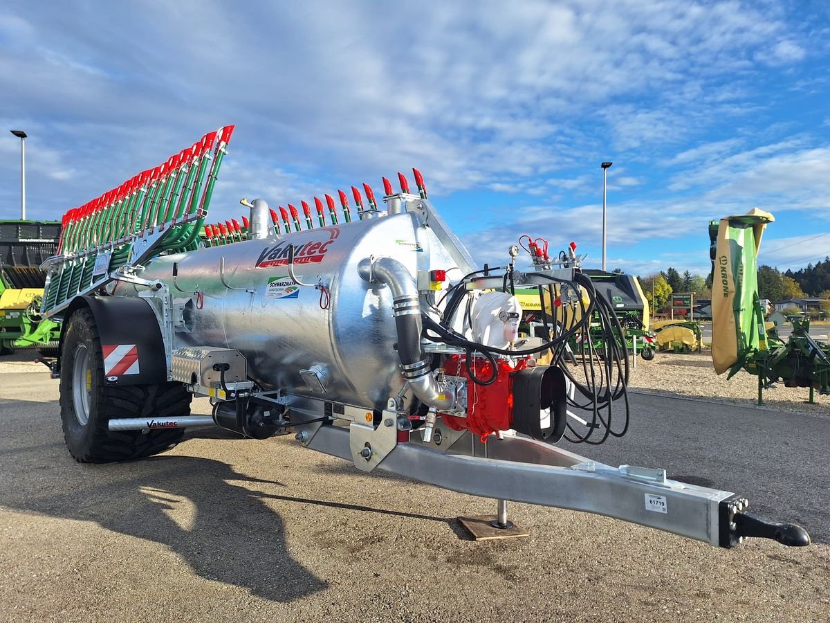 Pumpfass van het type Vakutec VA 8600 P + Schleppschuhverteiler, Neumaschine in Feldkirchen (Foto 2)