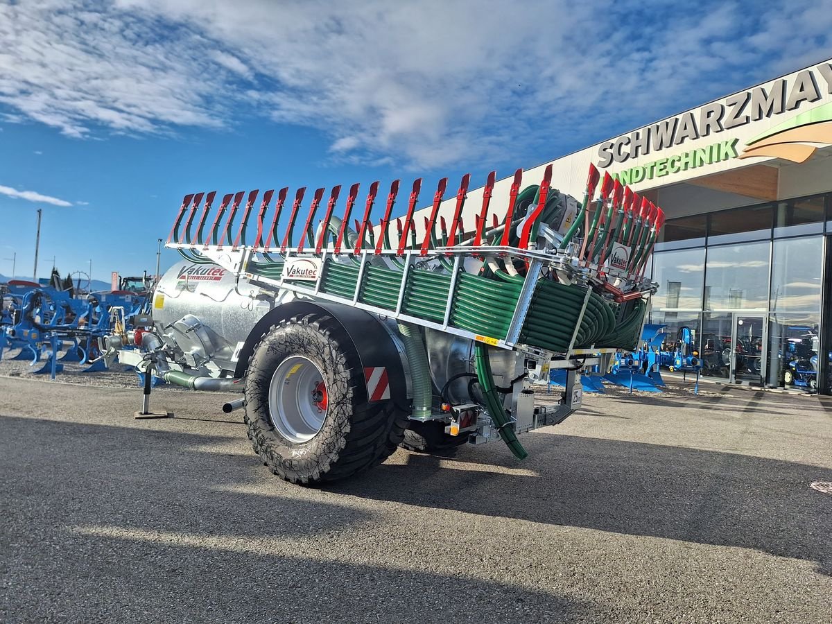 Pumpfass of the type Vakutec VA 8600 P + Schleppschuhverteiler, Neumaschine in Feldkirchen (Picture 4)