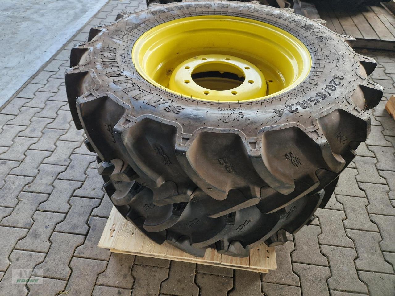 Rad a típus Alliance 320/85R24, Gebrauchtmaschine ekkor: Spelle (Kép 1)