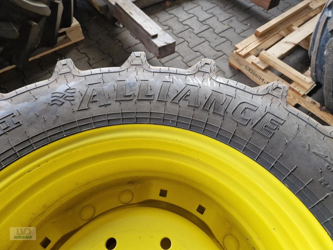 Rad a típus Alliance 320/85R24, Gebrauchtmaschine ekkor: Spelle (Kép 3)