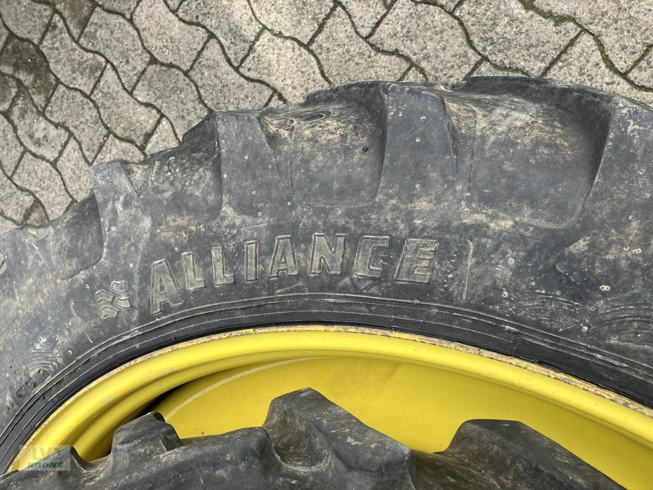 Rad Türe ait Alliance 320/90R46, Gebrauchtmaschine içinde Spelle (resim 3)