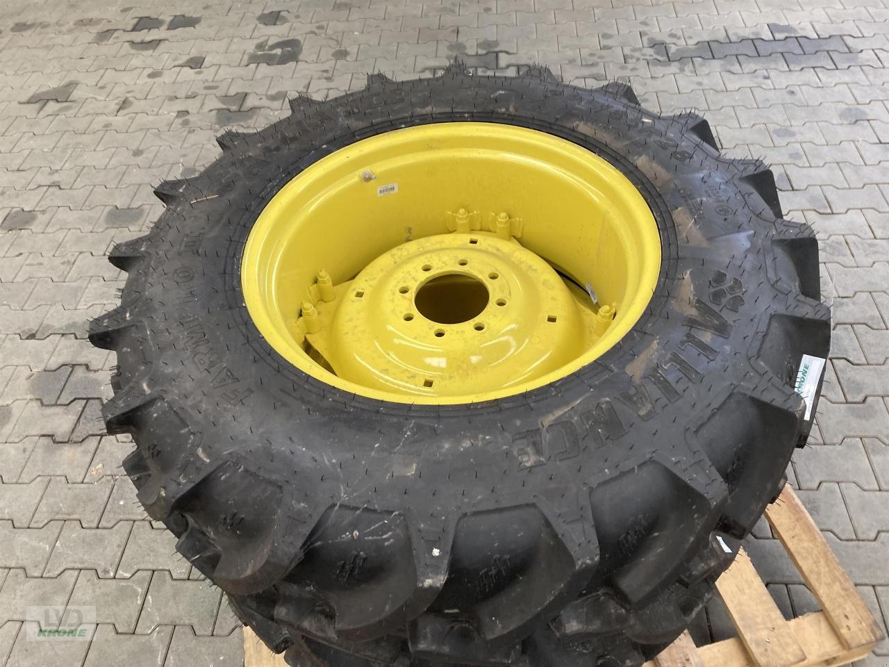 Rad van het type Alliance 380/85R28, Gebrauchtmaschine in Spelle (Foto 2)