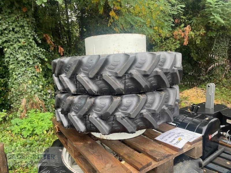 Rad za tip BKT 250/85R24 an 20 Zoll Zwillingsräder, Gebrauchtmaschine u Freiburg