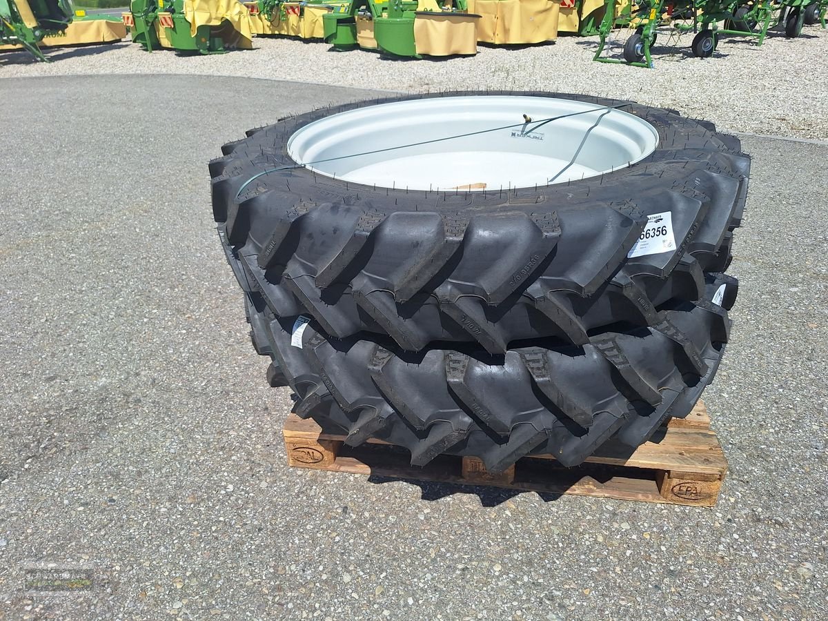 Rad от тип BKT 270/95R36 Zwillingsräder, Neumaschine в Gampern (Снимка 3)