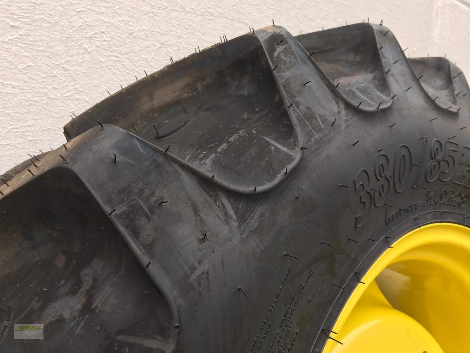 Rad del tipo BKT 380/85 R28, Neumaschine In Söchtenau (Immagine 5)