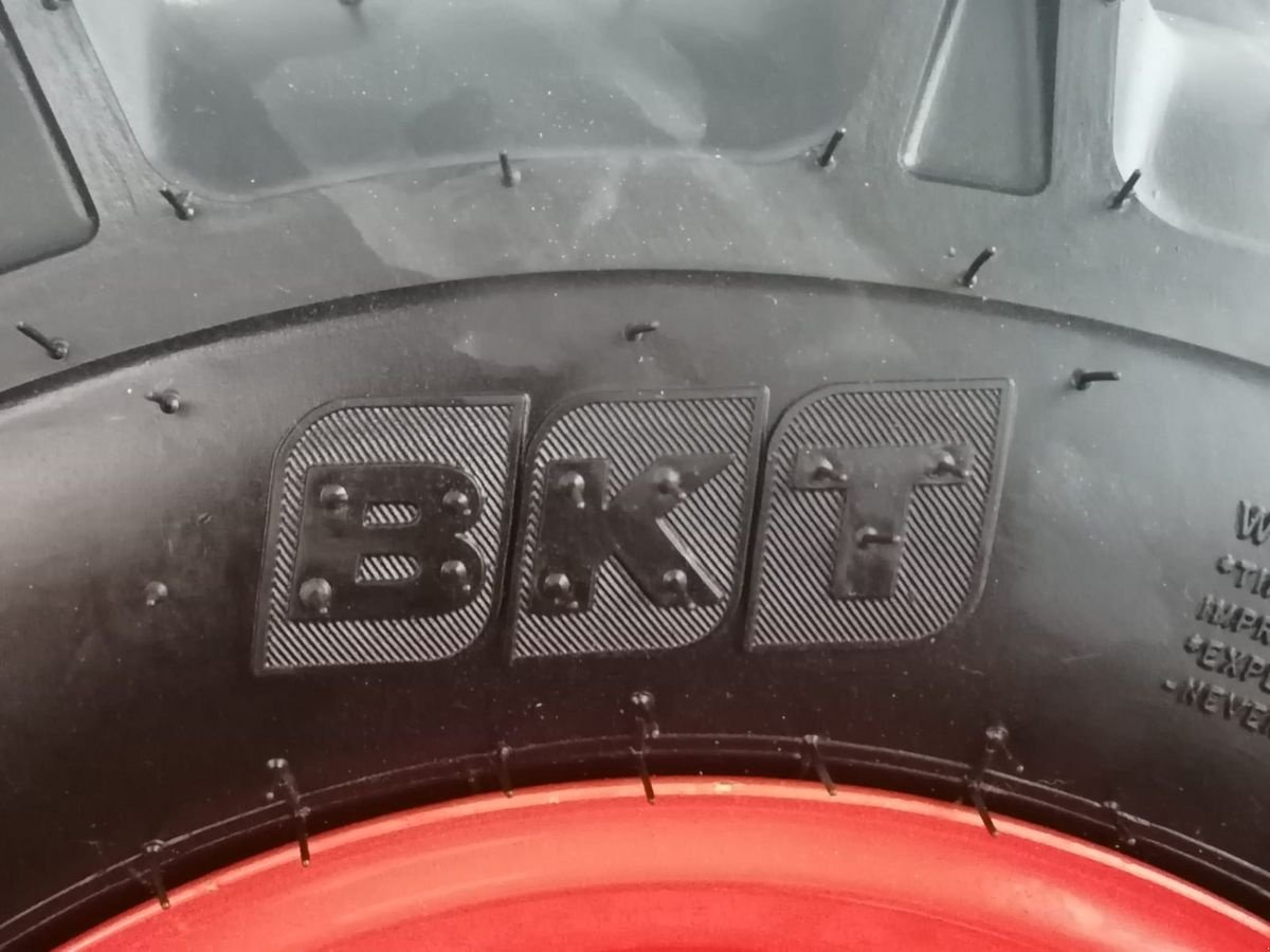 Rad du type BKT Satz--AS-Bereifung Kubota, Neumaschine en NATTERNBACH (Photo 2)