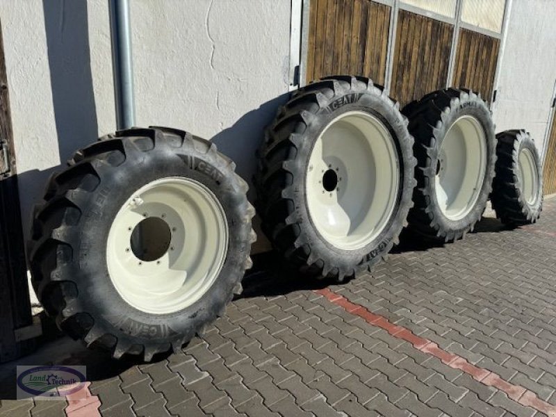 Rad des Typs Ceat 420/80R46, Gebrauchtmaschine in Münzkirchen (Bild 4)