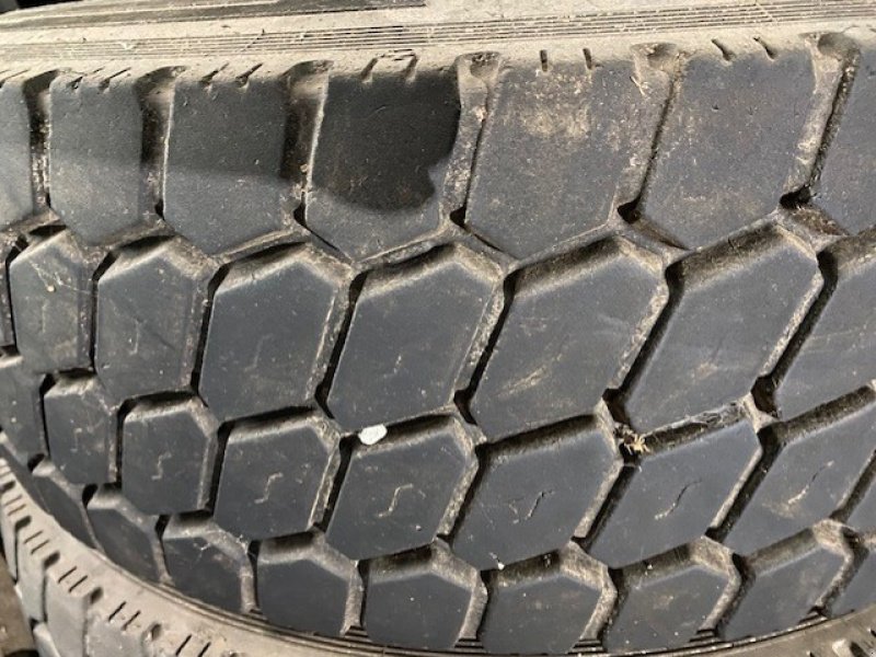 Rad типа Continental 265/70 R 19.5, Gebrauchtmaschine в ORBEY (Фотография 1)