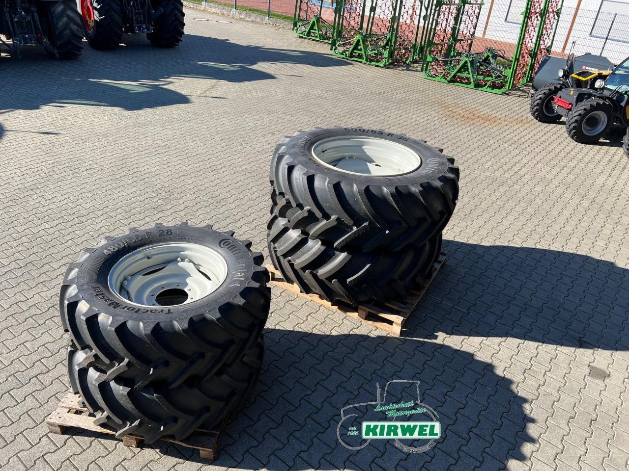 Rad Türe ait Continental 600/65 R38 // 480/65 R28 TractorMaster, Neumaschine içinde Blankenheim (resim 1)