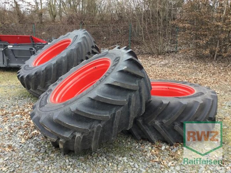 Rad tip Fendt Bereifung Michelin AxioB, Neumaschine in Kruft (Poză 1)