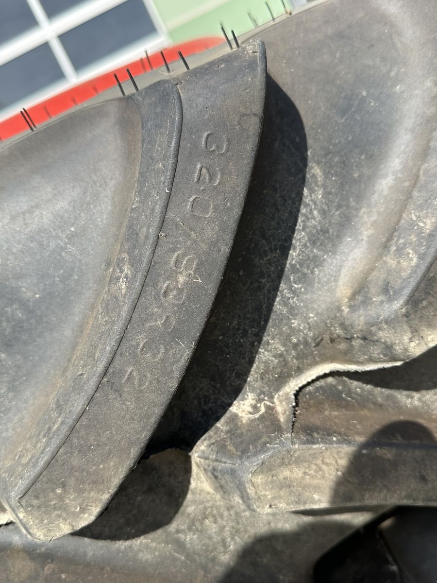 Rad a típus Firestone 320/90R32 u. 340/85R48, Gebrauchtmaschine ekkor: Hürm (Kép 5)