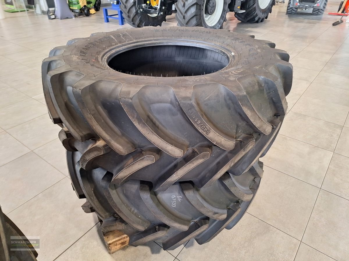 Rad van het type Firestone 540/65R28, Neumaschine in Gampern (Foto 4)