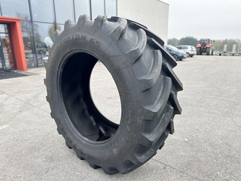 Rad del tipo Firestone 650/65 R 42 TL Maxi Traction 65 Reifen, Neumaschine In St. Marienkirchen (Immagine 1)