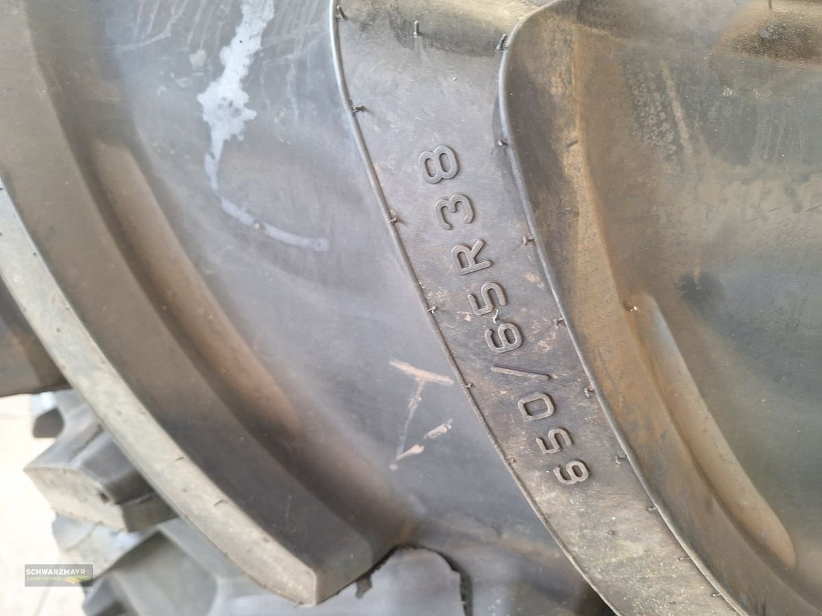 Rad van het type Firestone 650/65R38, Neumaschine in Gampern (Foto 8)