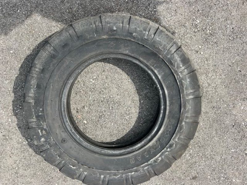 Rad van het type GoodYear 7.50-18, Neumaschine in NATTERNBACH (Foto 2)