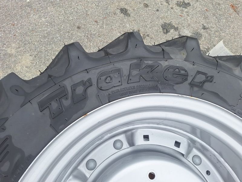 Rad a típus Kleber 280/85 R 24 (11,2R24) Traker Räder, Neumaschine ekkor: St. Marienkirchen (Kép 5)