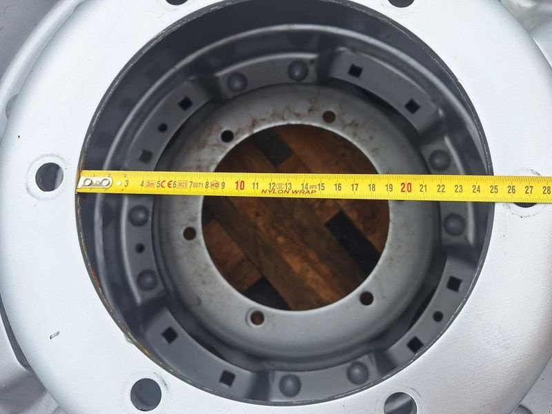 Rad Türe ait Kleber 280/85 R 24 (11,2R24) Traker Räder, Neumaschine içinde St. Marienkirchen (resim 7)