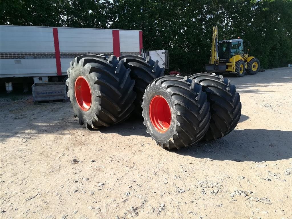 Rad tipa Michelin 1050/50-32 8 EL 10 HUL, Gebrauchtmaschine u Hjortshøj (Slika 1)