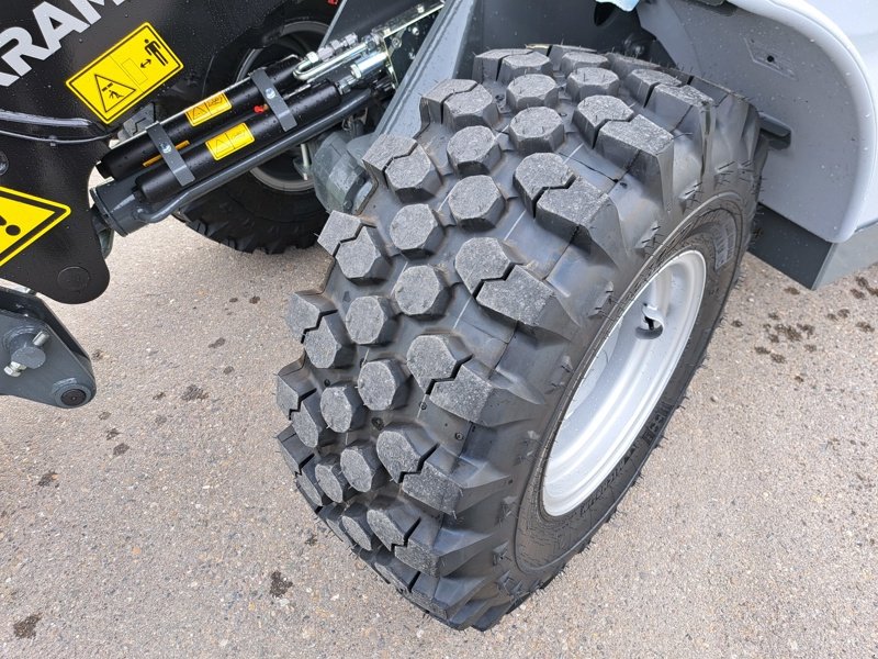 Rad του τύπου Michelin 400/70R18 Bibload, Neumaschine σε Oetwil am See (Φωτογραφία 4)