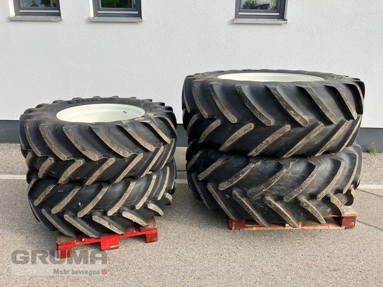 Rad типа Michelin 480/65 R 28 und  600/65 R 38 Multibib, Neumaschine в Friedberg-Derching (Фотография 1)