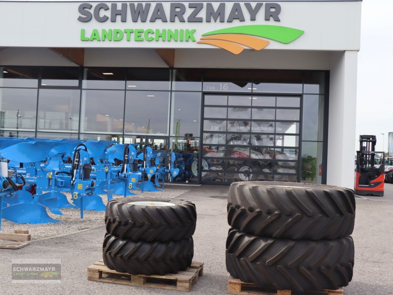 Rad van het type Michelin 540/65R28+380/75R20, Neumaschine in Gampern (Foto 1)