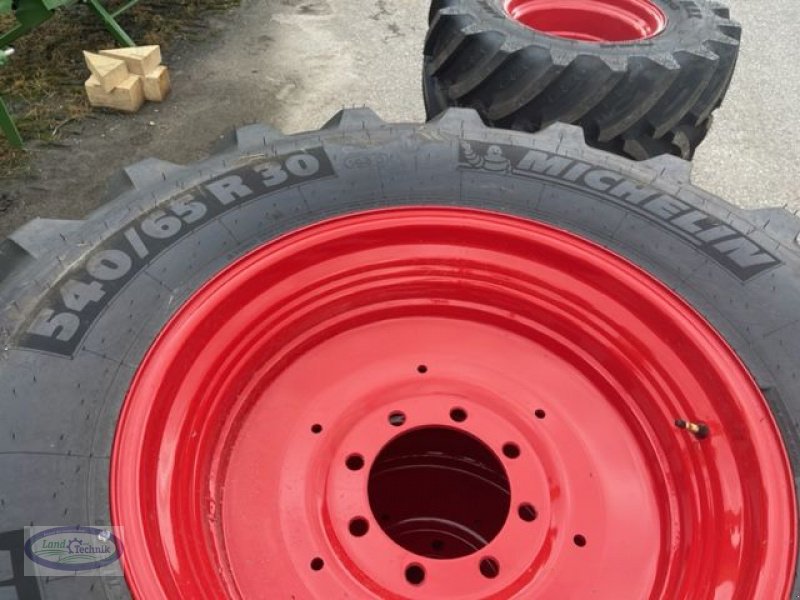 Rad del tipo Michelin 540/65R30, Neumaschine In Münzkirchen (Immagine 9)