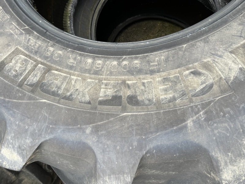 Rad от тип Michelin CEREXBIB  IF 900/60R38, Gebrauchtmaschine в Courtedoux (Снимка 2)