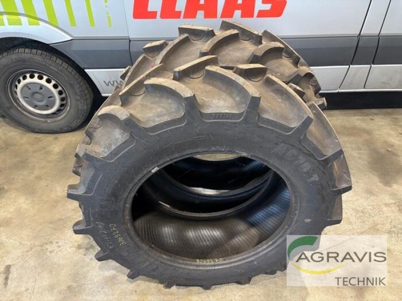 Rad of the type Mitas 320/70 R24, Neumaschine in Gronau (Picture 1)