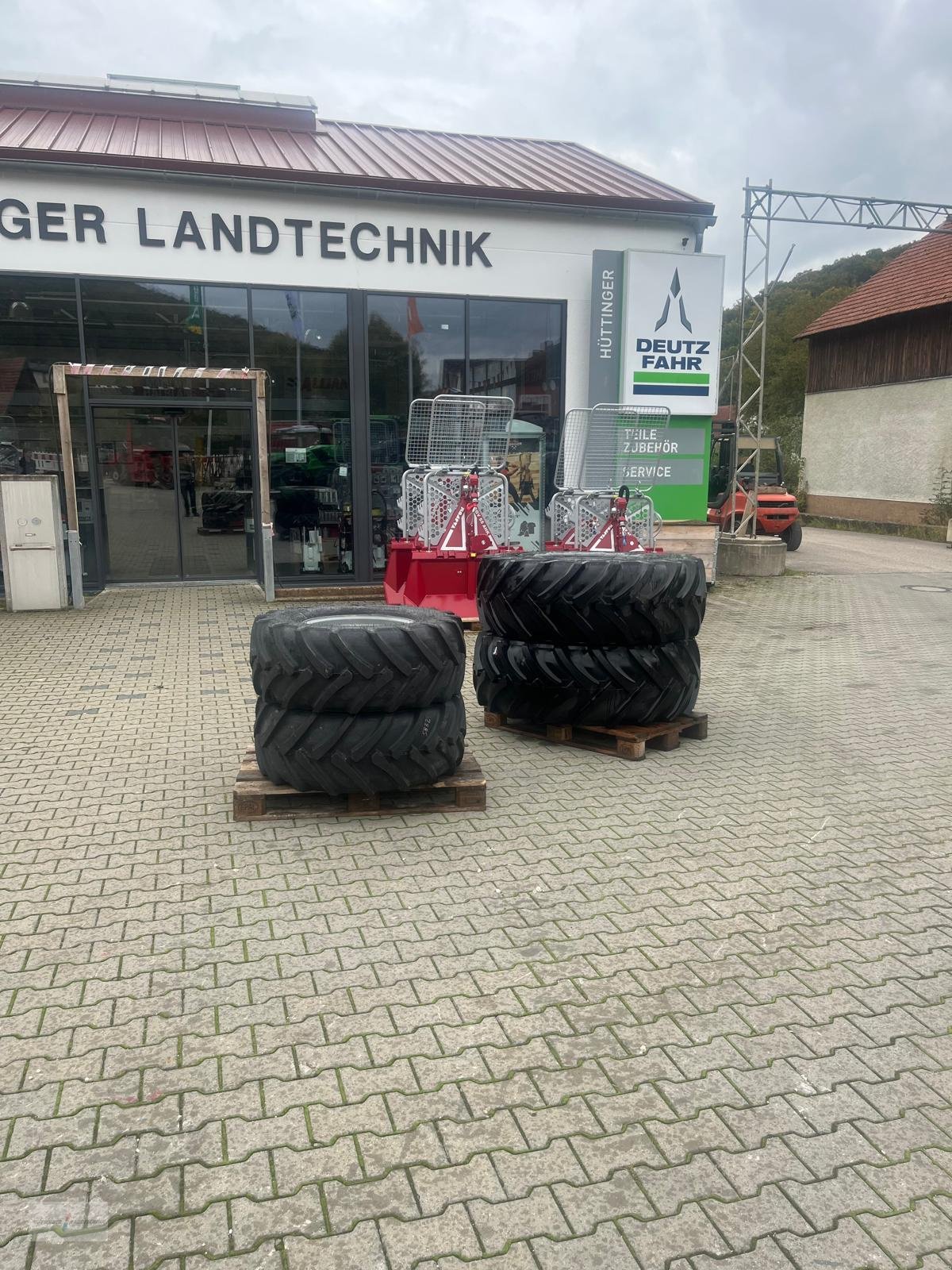 Rad tipa Mitas 405/70R20, Neumaschine u Treuchtlingen (Slika 5)